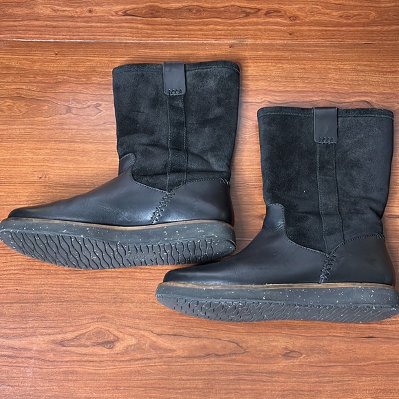 Clark Boots - Picture 2 of 6